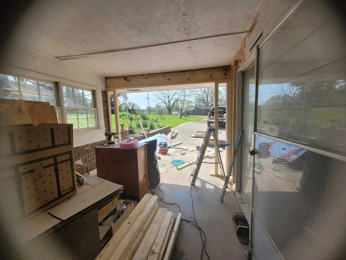 Air movers and dehumidifier for Water Mitigation Services in Seffner